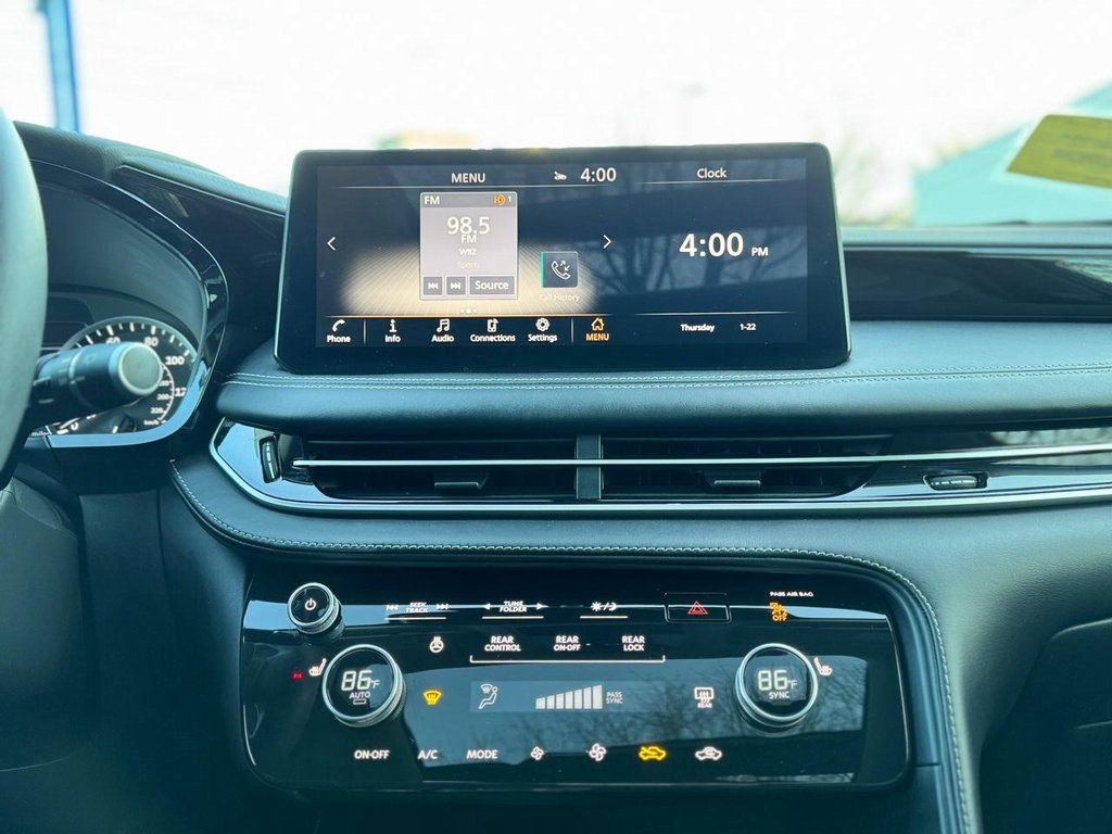 Used 2022 INFINITI QX60 Pure image 17