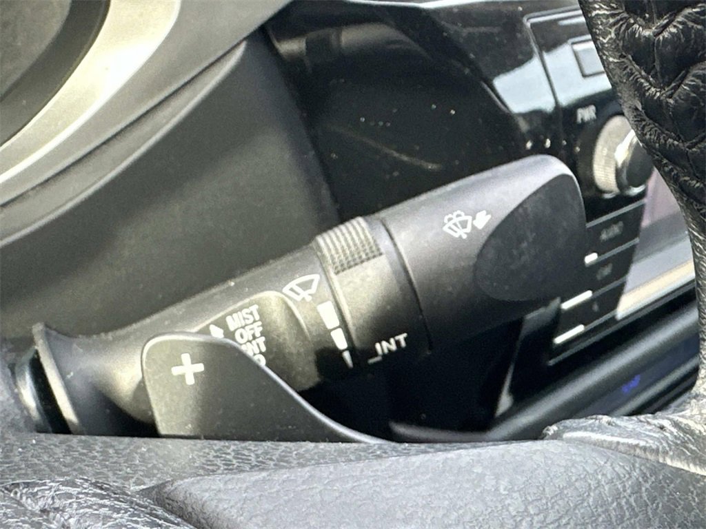 Used 2015 Toyota Corolla S image 24