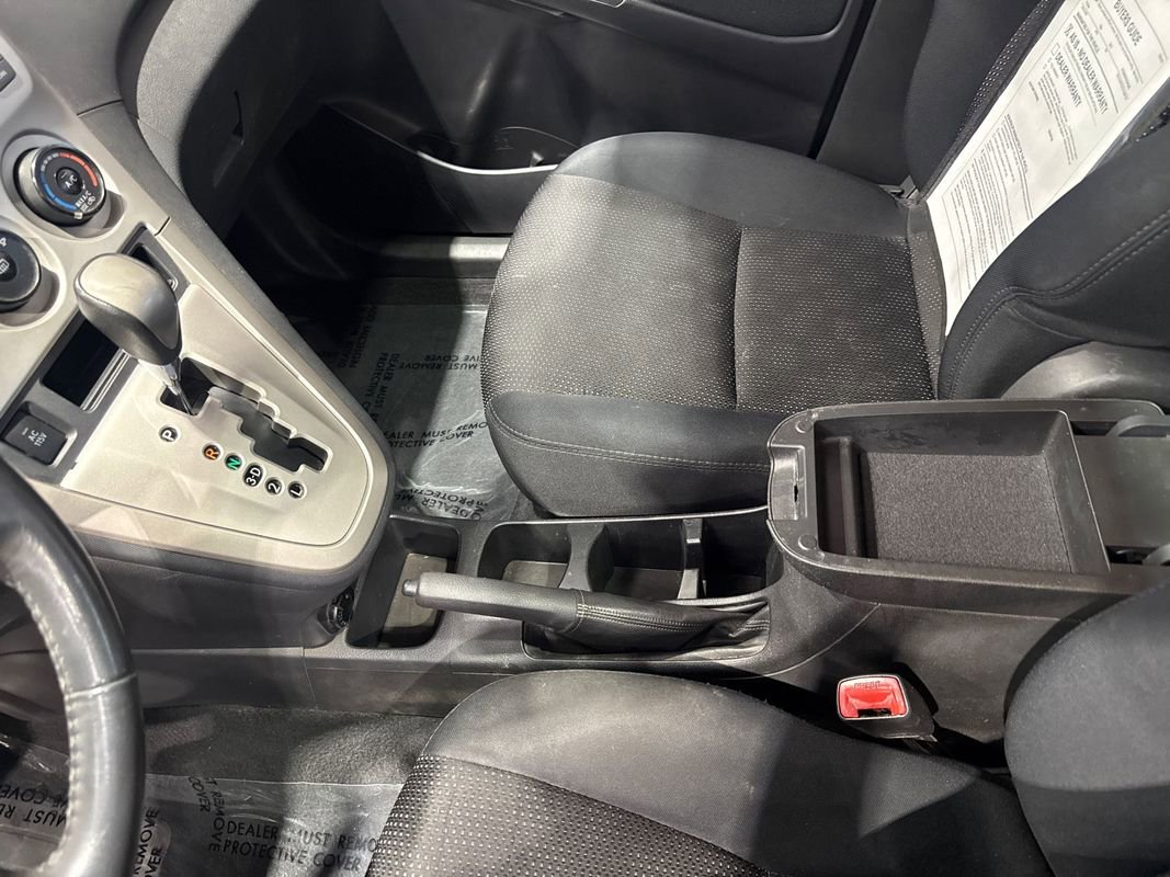 Used 2010 Pontiac Vibe AWD w/ Sun And Sound Package image 83