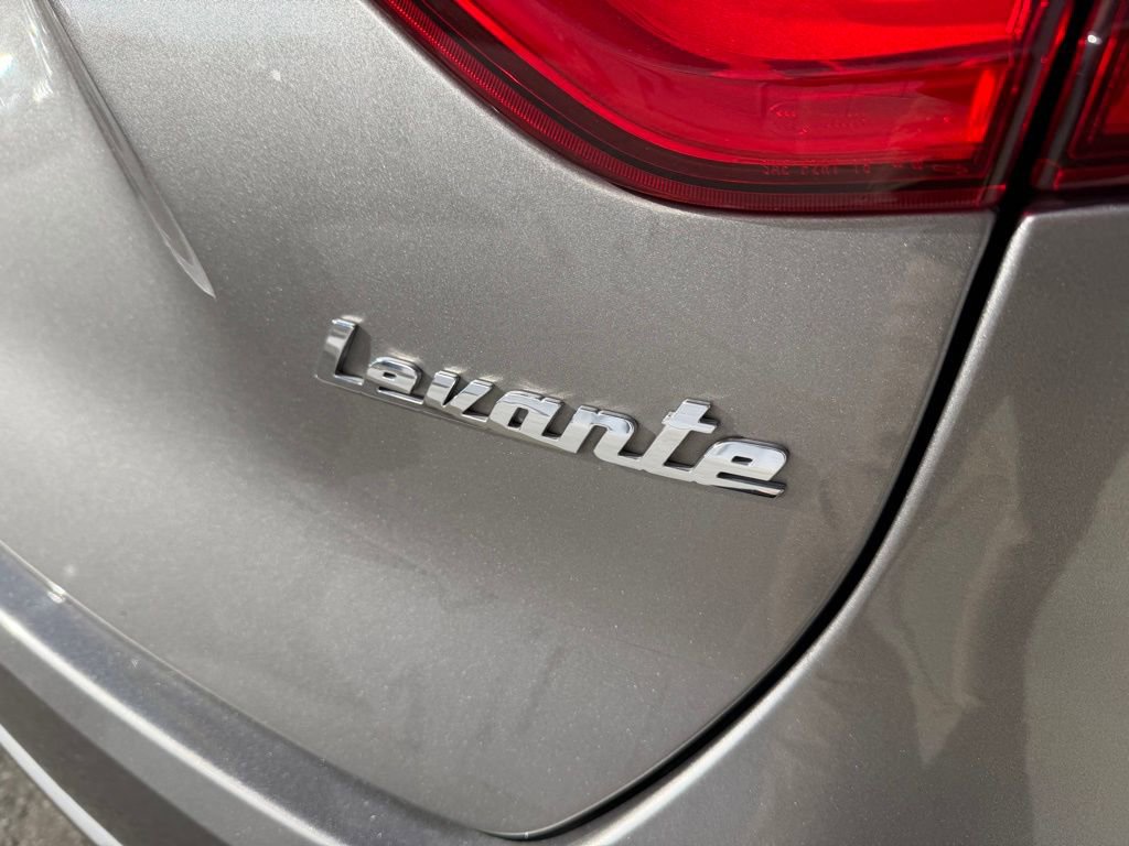 Used 2020 Maserati Levante GranLusso image 11