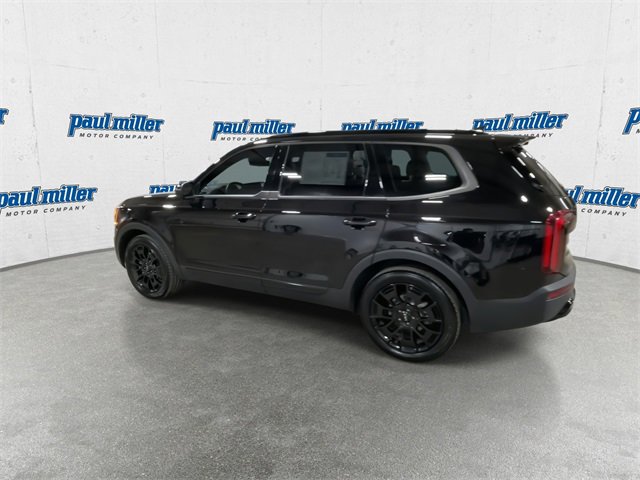 Used 2022 Kia Telluride EX w/ EX Premium Package image 7