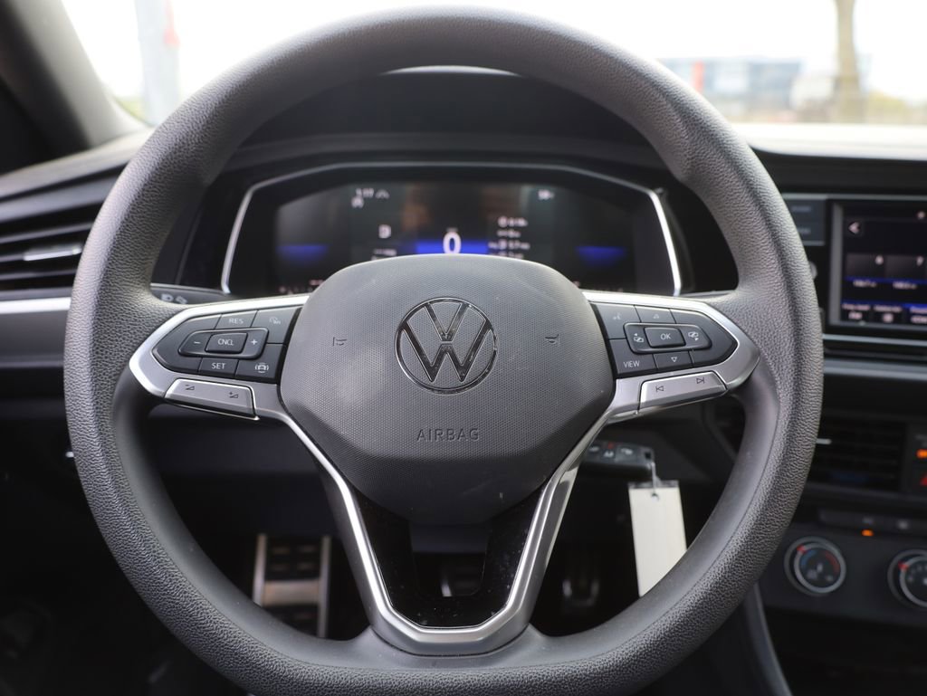Used 2023 Volkswagen Jetta Sport image 34