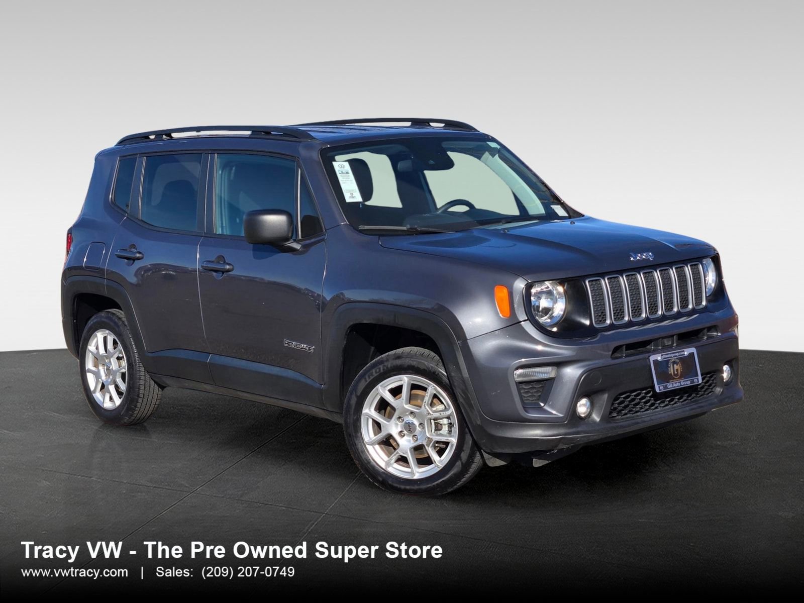Used 2022 Jeep Renegade Latitude image 1
