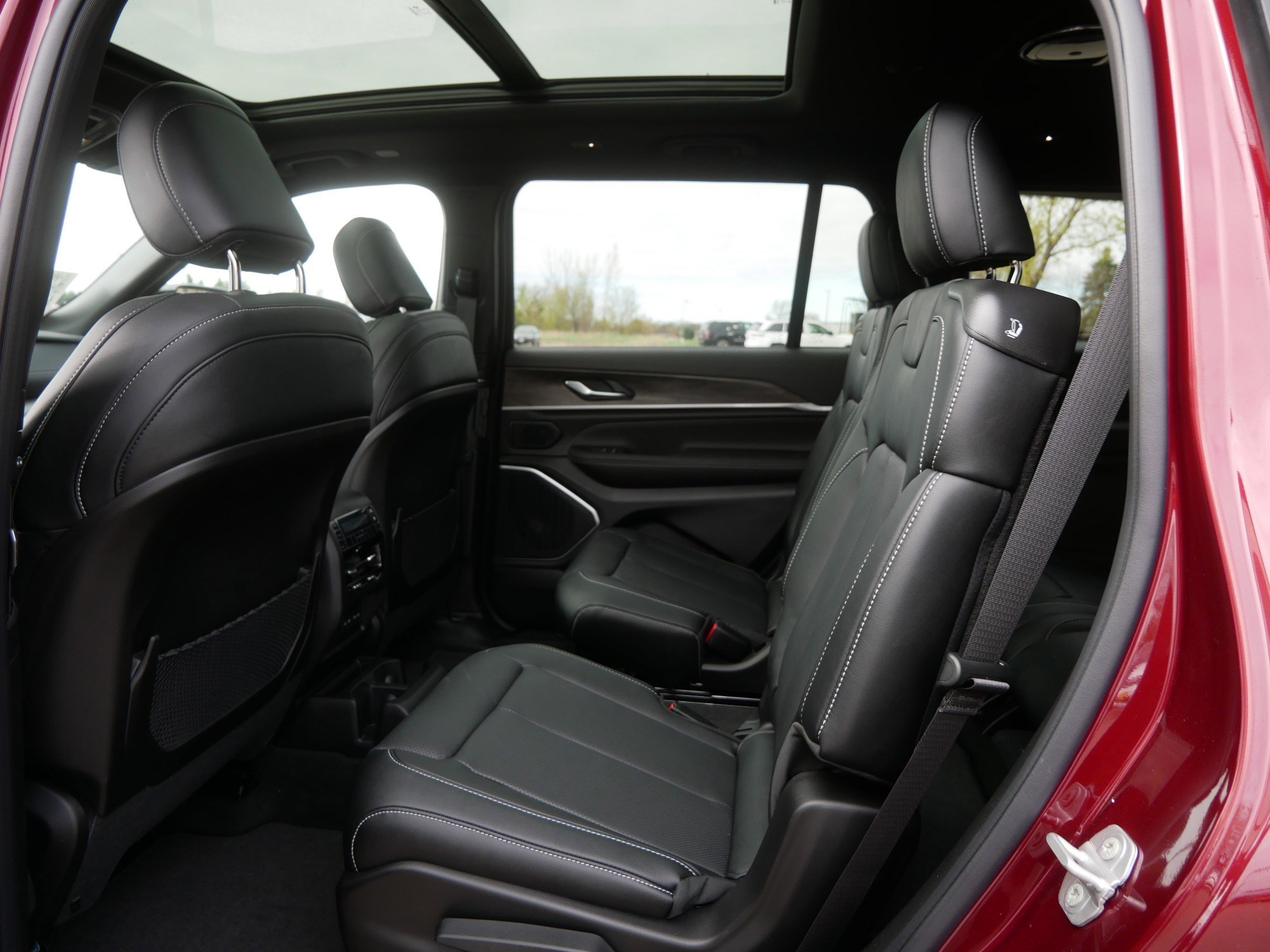 New 2026 Jeep Grand Cherokee L Limited AWD/4WD image 5