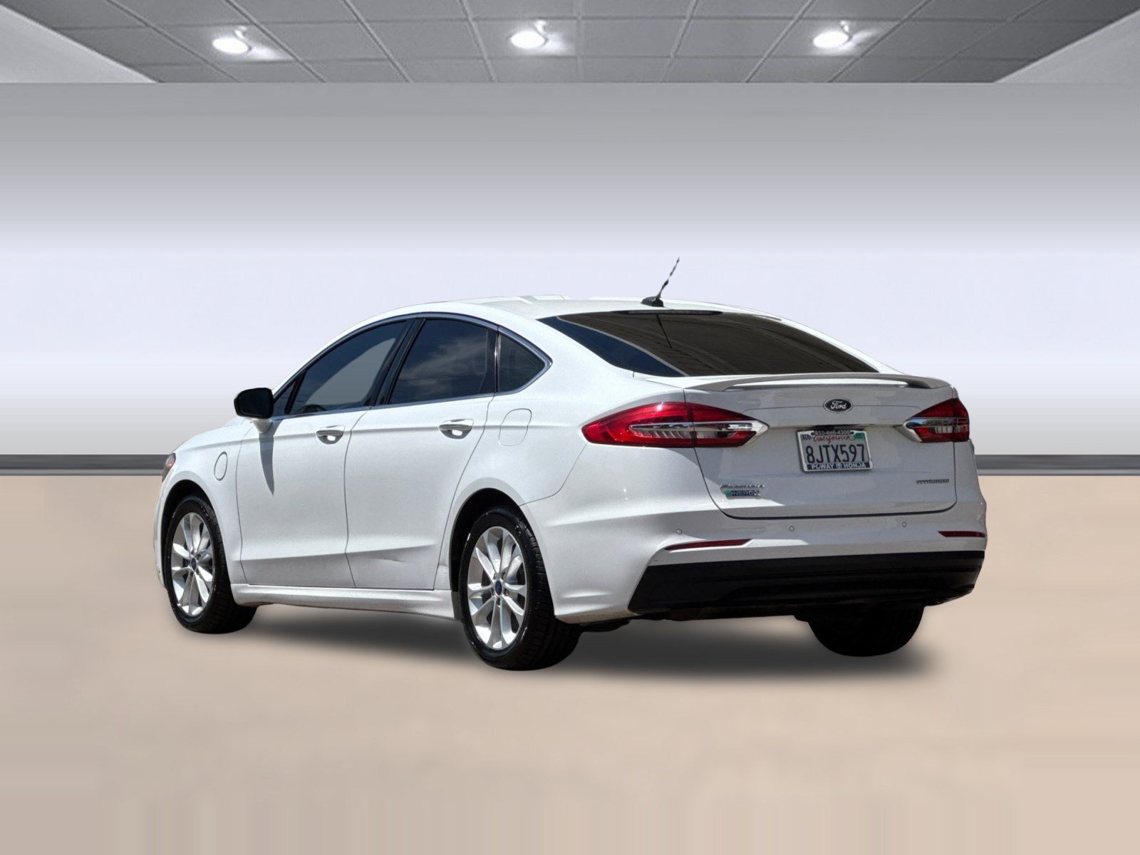 Used 2019 Ford Fusion Energi Titanium FWD image 3
