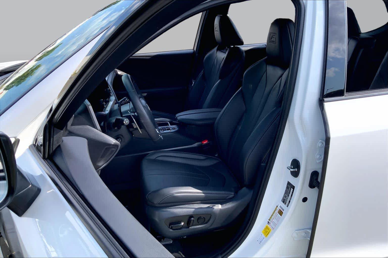 Certified 2025 Lexus TX 500h AWD w/ Technology Package image 8