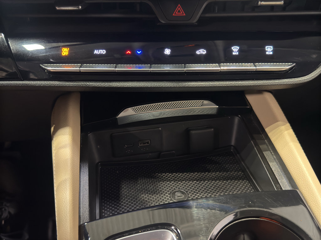 Used 2024 Buick Envision Preferred AWD/4WD image 29