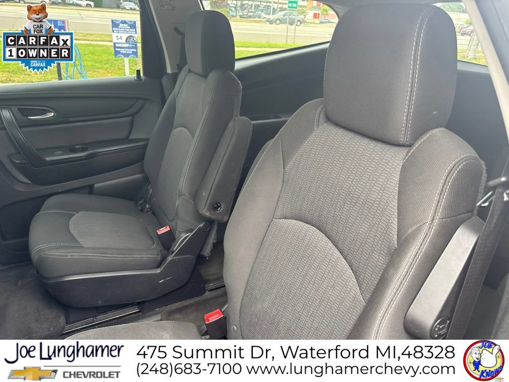 Used 2017 Chevrolet Traverse LT w/ Style and Technology Package FWD image 13