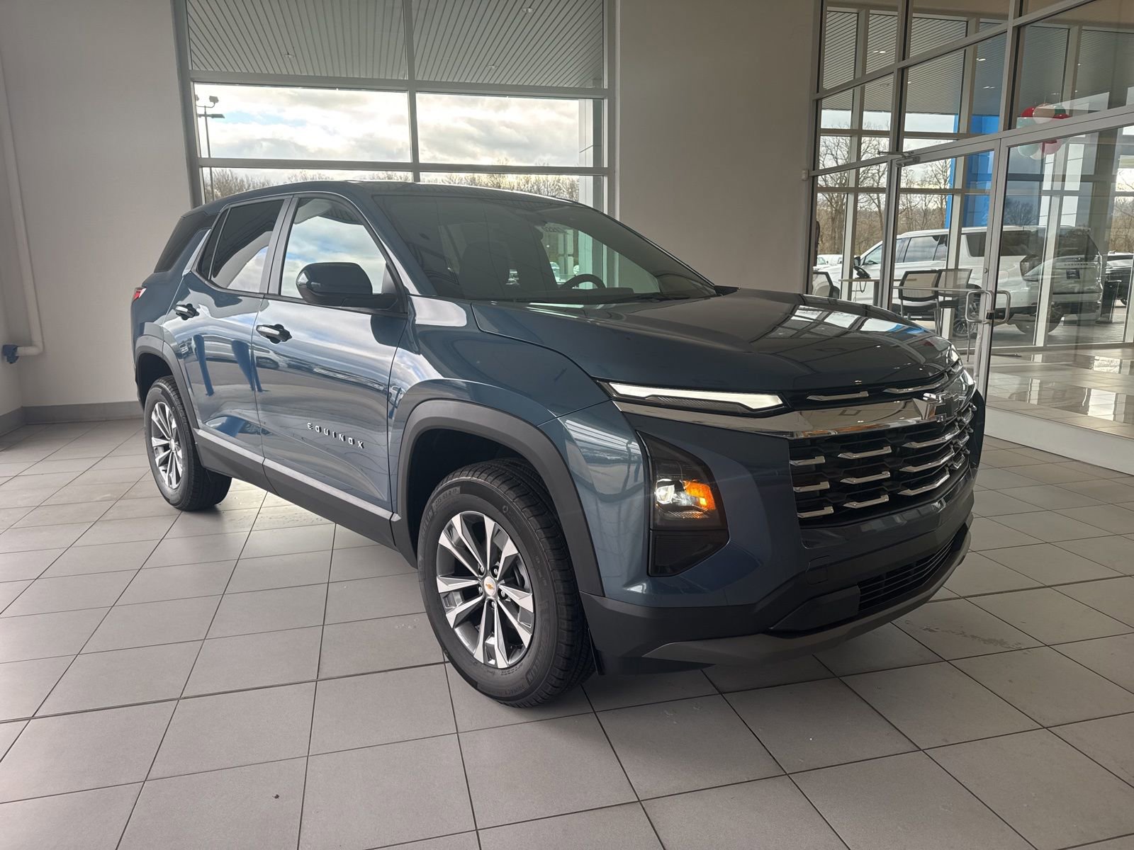 New 2026 Chevrolet Equinox LT image 3