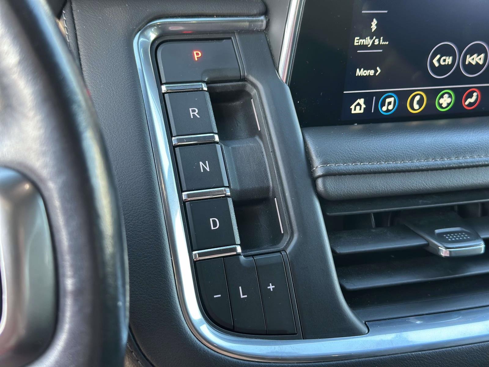 Used 2021 Chevrolet Suburban LS w/ Driver Alert Package image 13