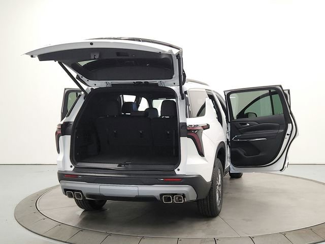 New 2026 Chevrolet Traverse LT w/ Driver Confidence Package FWD image 14