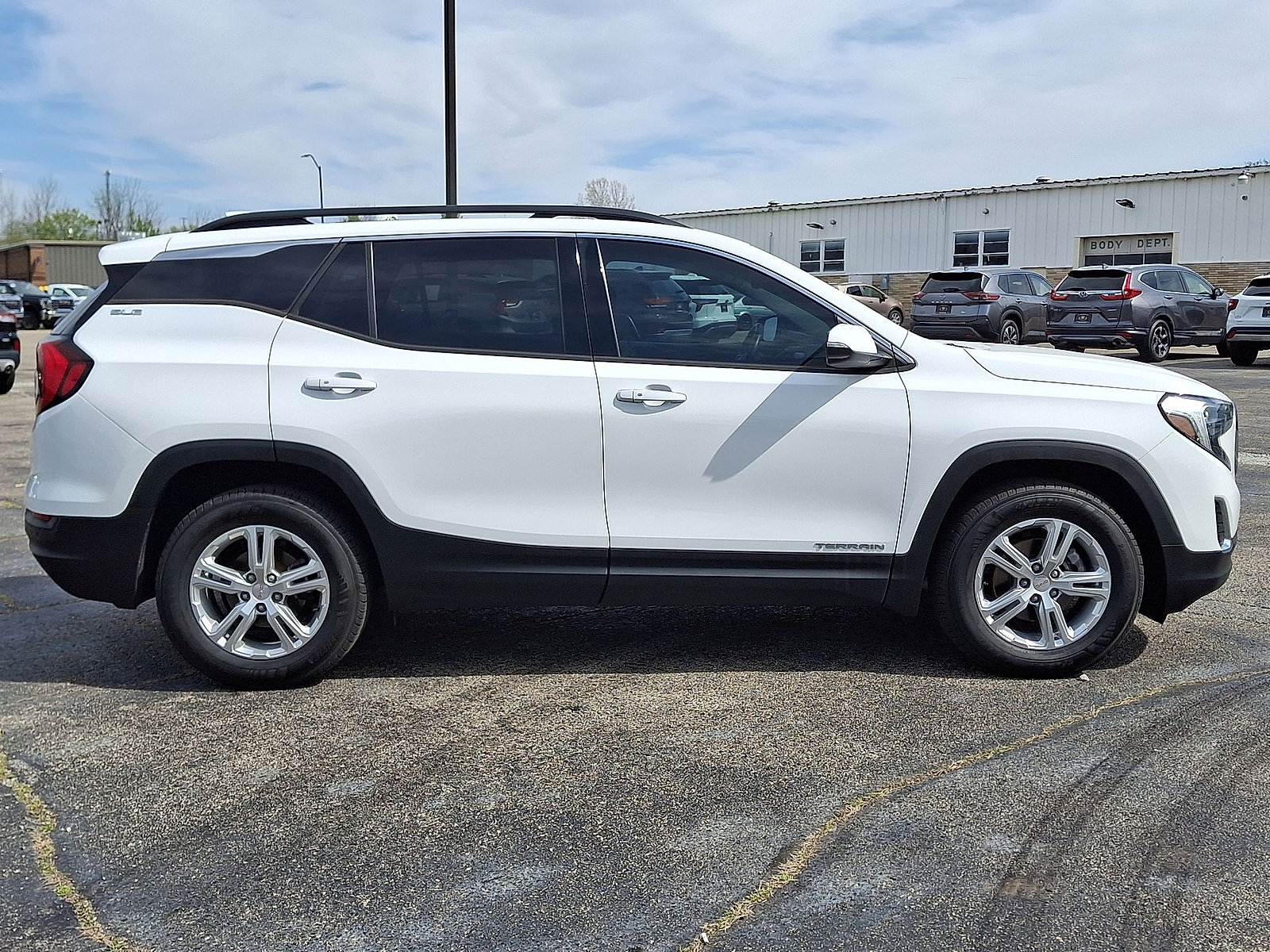 Used 2018 GMC Terrain SLE w/ GMC Pro Grade Package AWD/4WD image 26