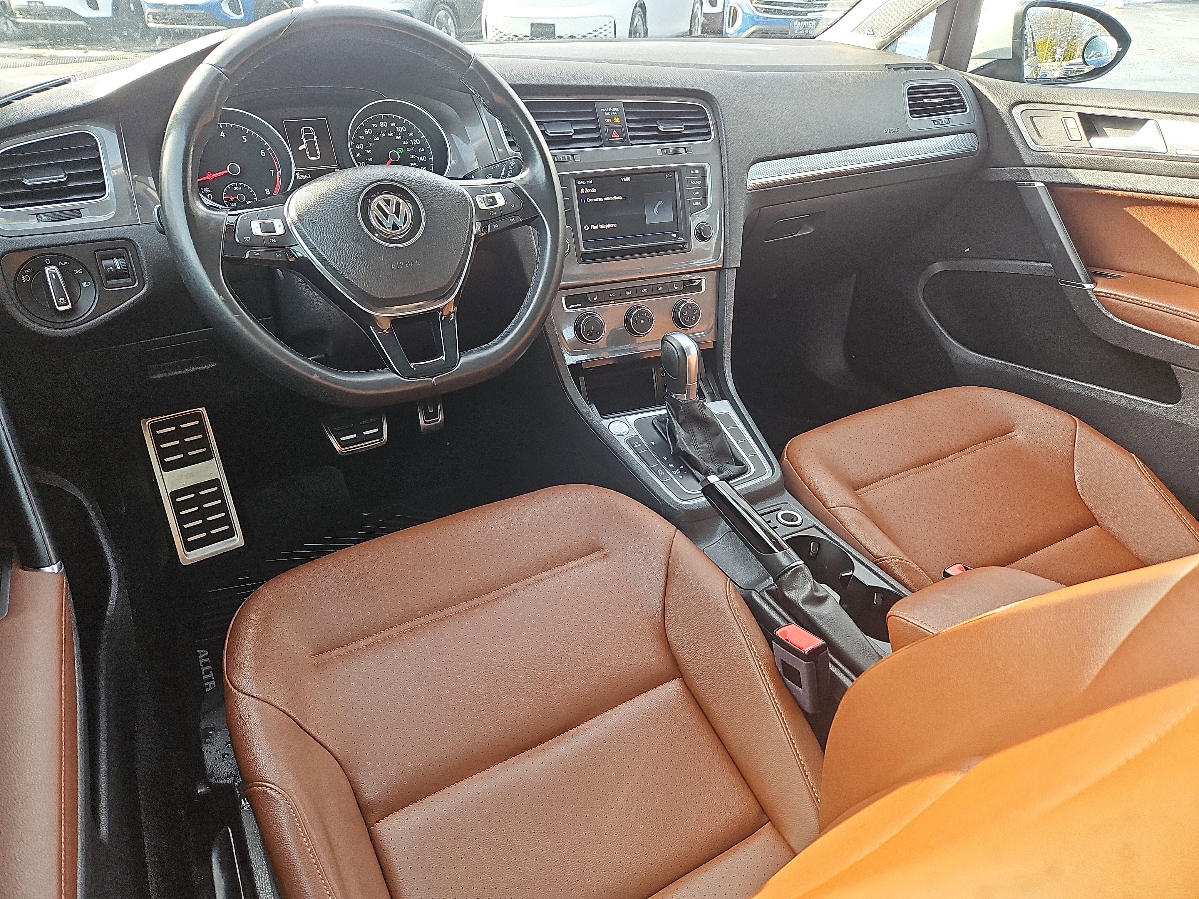 Used 2017 Volkswagen Golf Alltrack SE image 3