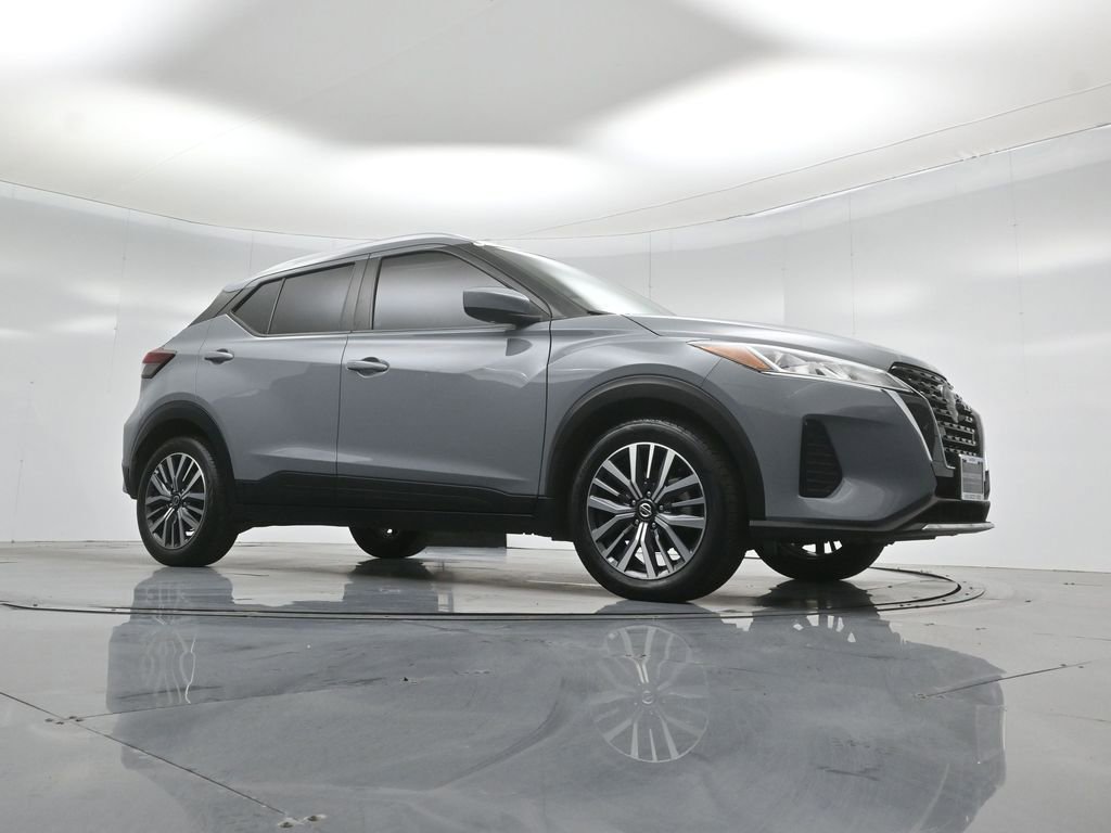 Used 2021 Nissan Kicks SV image 4