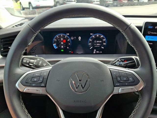 Certified 2025 Volkswagen Tiguan S w/ 18" Wheel Package AWD/4WD image 23