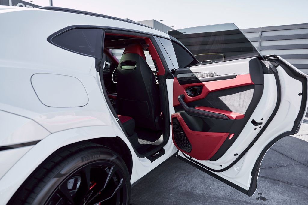 Used 2024 Lamborghini Urus S image 28