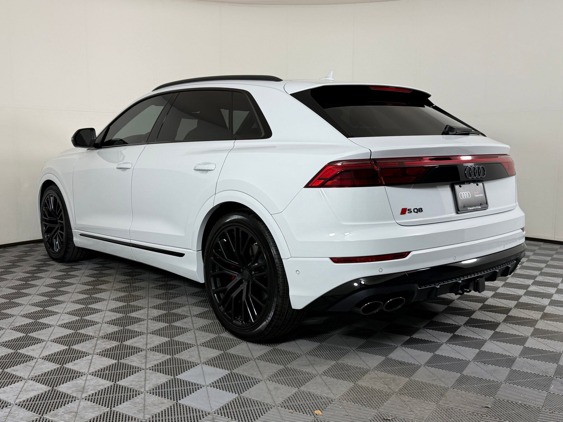 New 2026 Audi SQ8 Prestige image 3