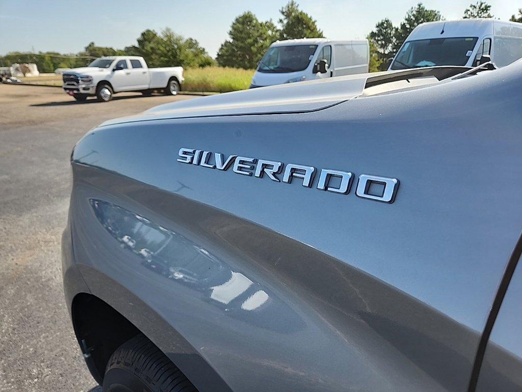 Used 2023 Chevrolet Silverado 1500 Custom AWD/4WD image 41