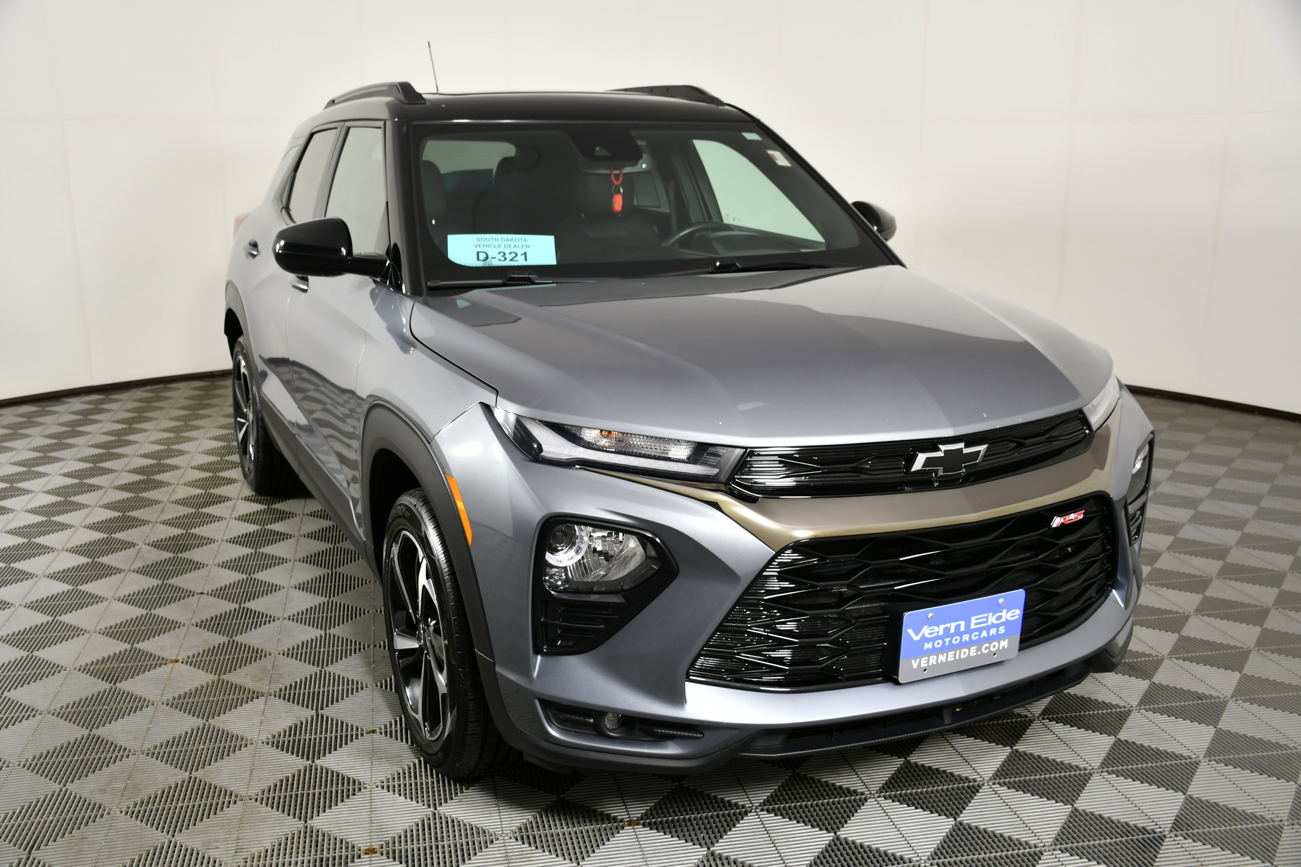 Used 2021 Chevrolet TrailBlazer RS w/ Sun and Liftgate Package image 3