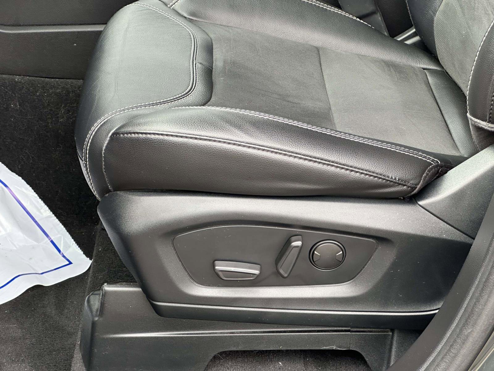 Certified 2022 Ford Explorer ST w/ ST Street Pack image 16
