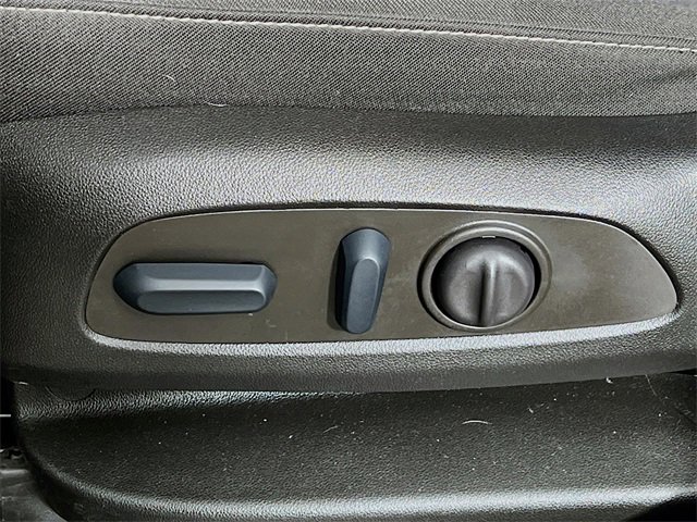 Used 2023 GMC Acadia SLE w/ Driver Convenience Package image 11