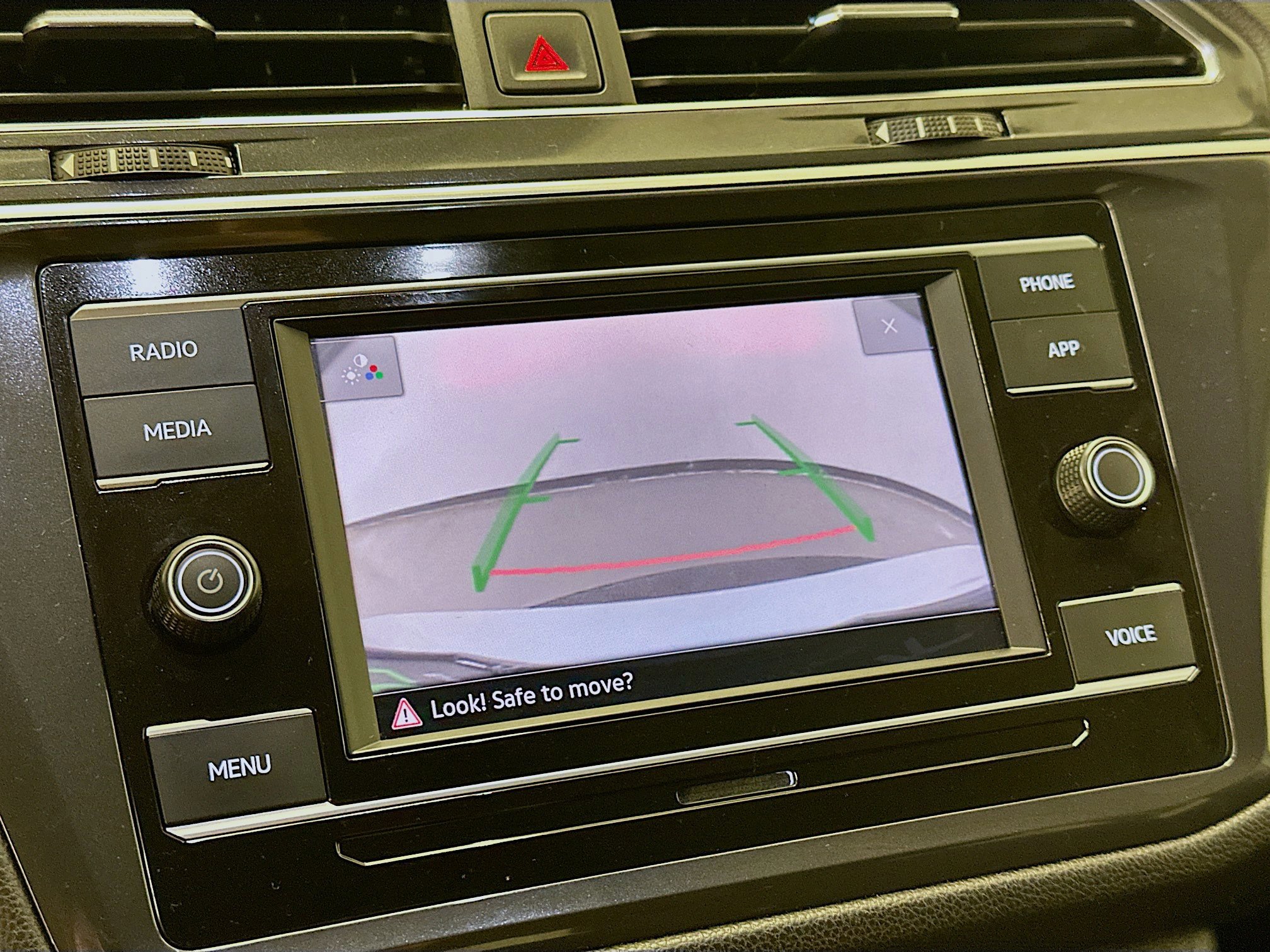 Used 2024 Volkswagen Tiguan S image 22