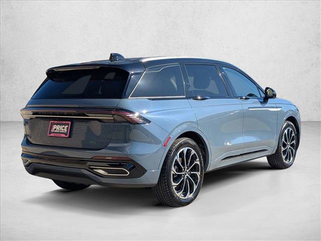 Used 2025 Lincoln Nautilus Reserve image 5