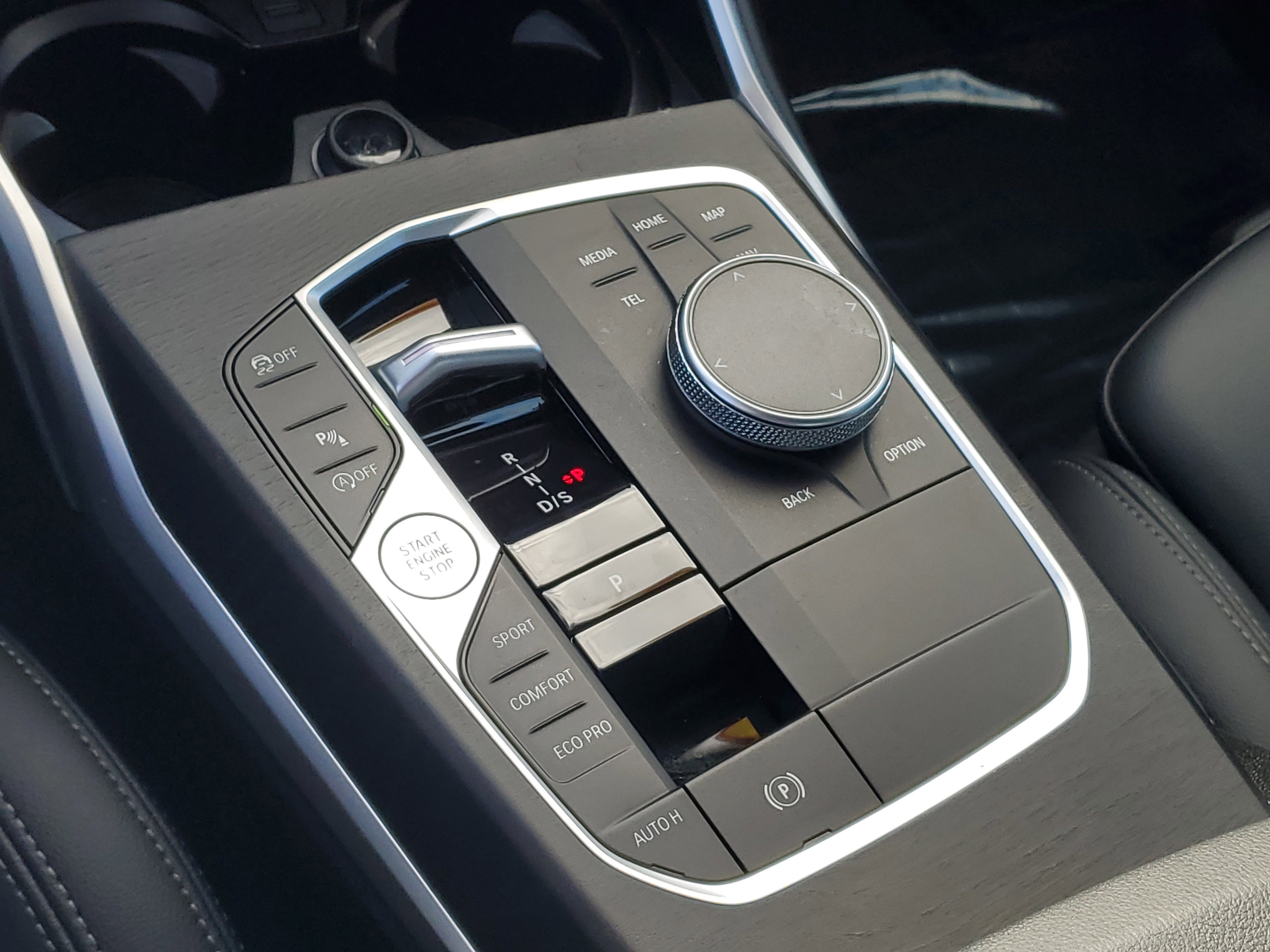 Used 2024 BMW 330i Sedan w/ Convenience Package image 25