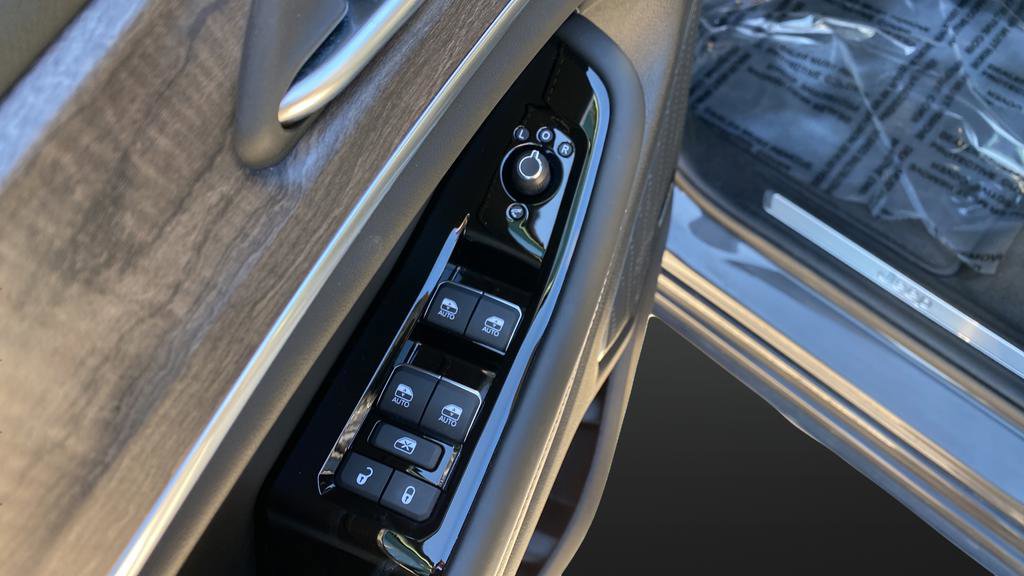 Used 2023 Jeep Grand Cherokee L Overland image 21