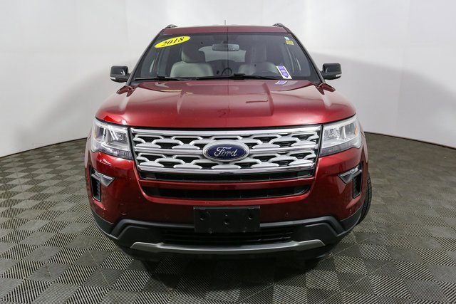 Used 2018 Ford Explorer XLT w/ Equipment Group 201A image 4