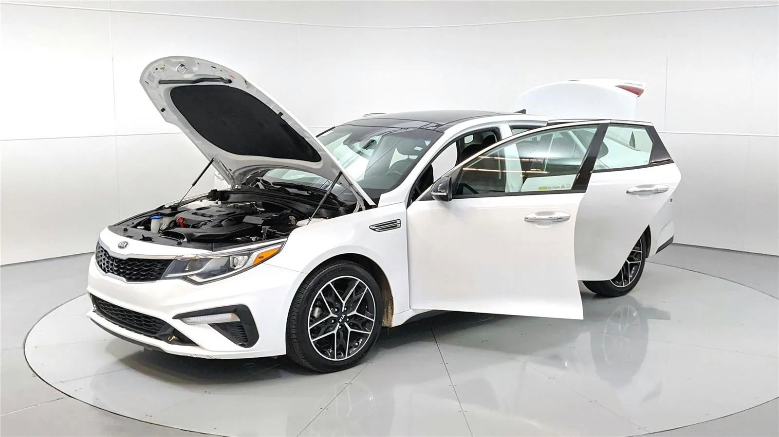 Used 2020 Kia Optima SE image 11