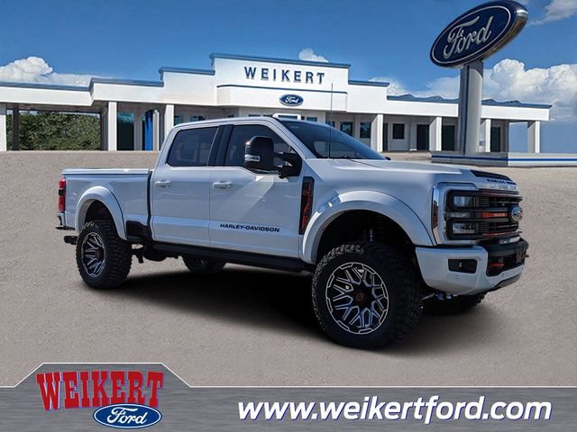 New 2026 Ford F250 Lariat w/ Black Appearance Package