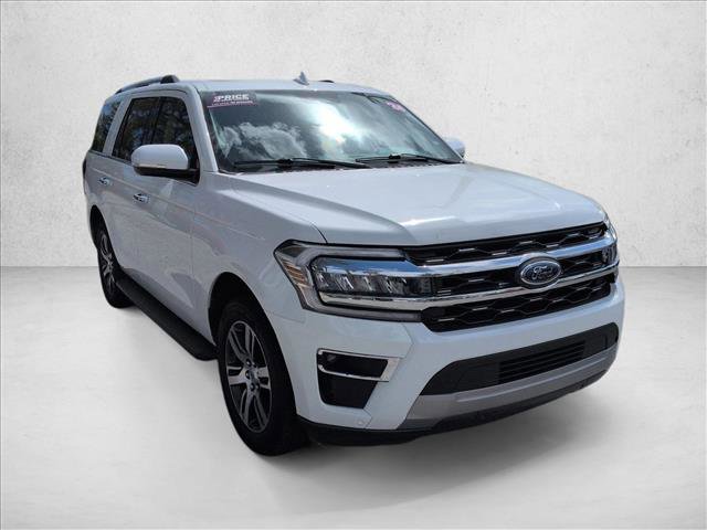 Used 2024 Ford Expedition Limited image 3