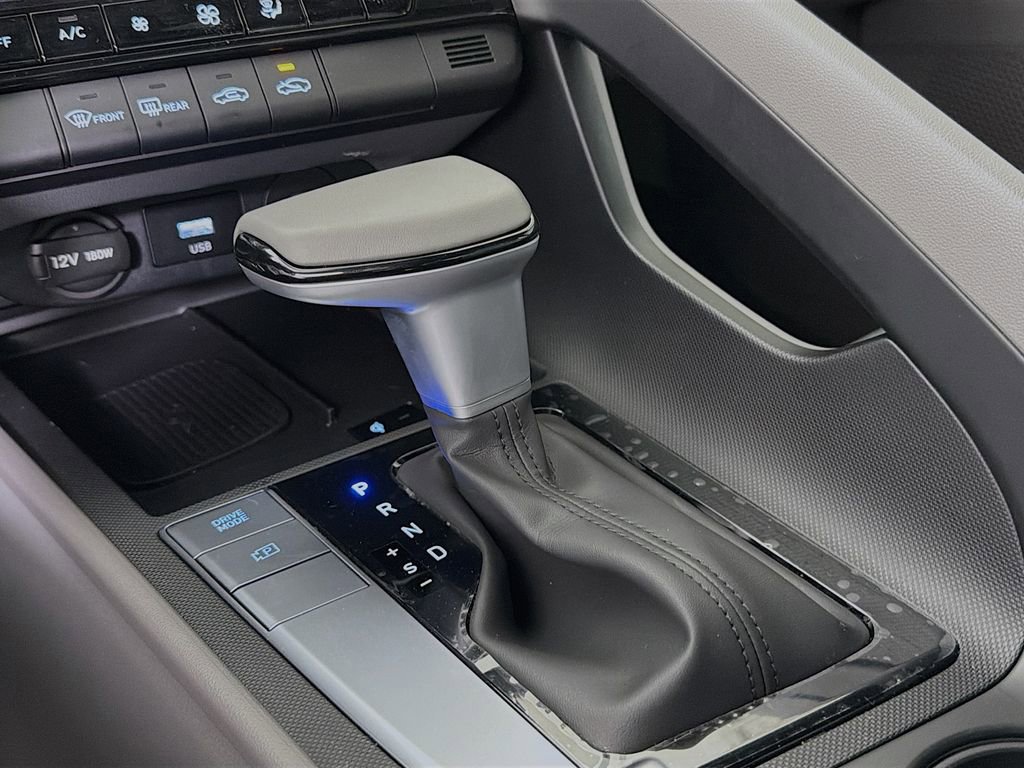 Used 2025 Hyundai Elantra Sport FWD image 19