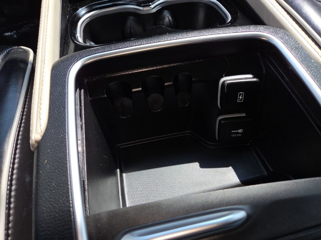 Certified 2023 Chrysler Pacifica Limited w/ Uconnect Theater Family Group AWD/4WD image 18