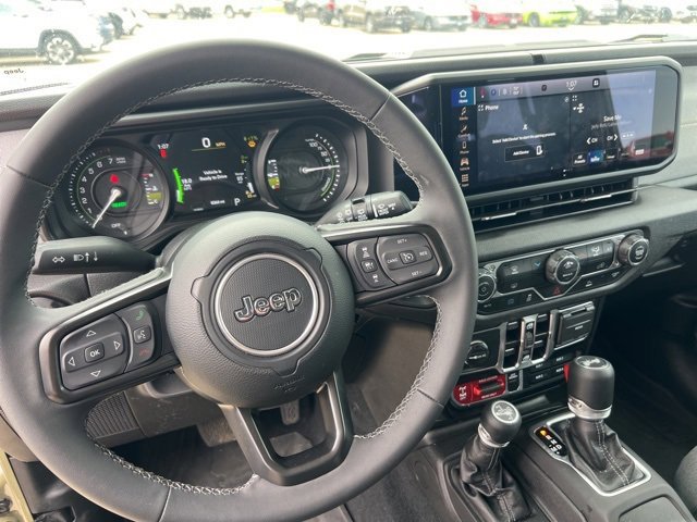 Used 2025 Jeep Wrangler Willys image 8
