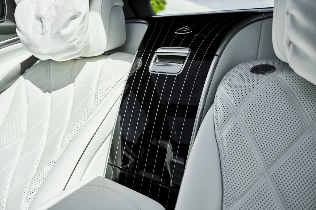 Used 2024 Mercedes-Benz Maybach EQS 680 4MATIC image 61