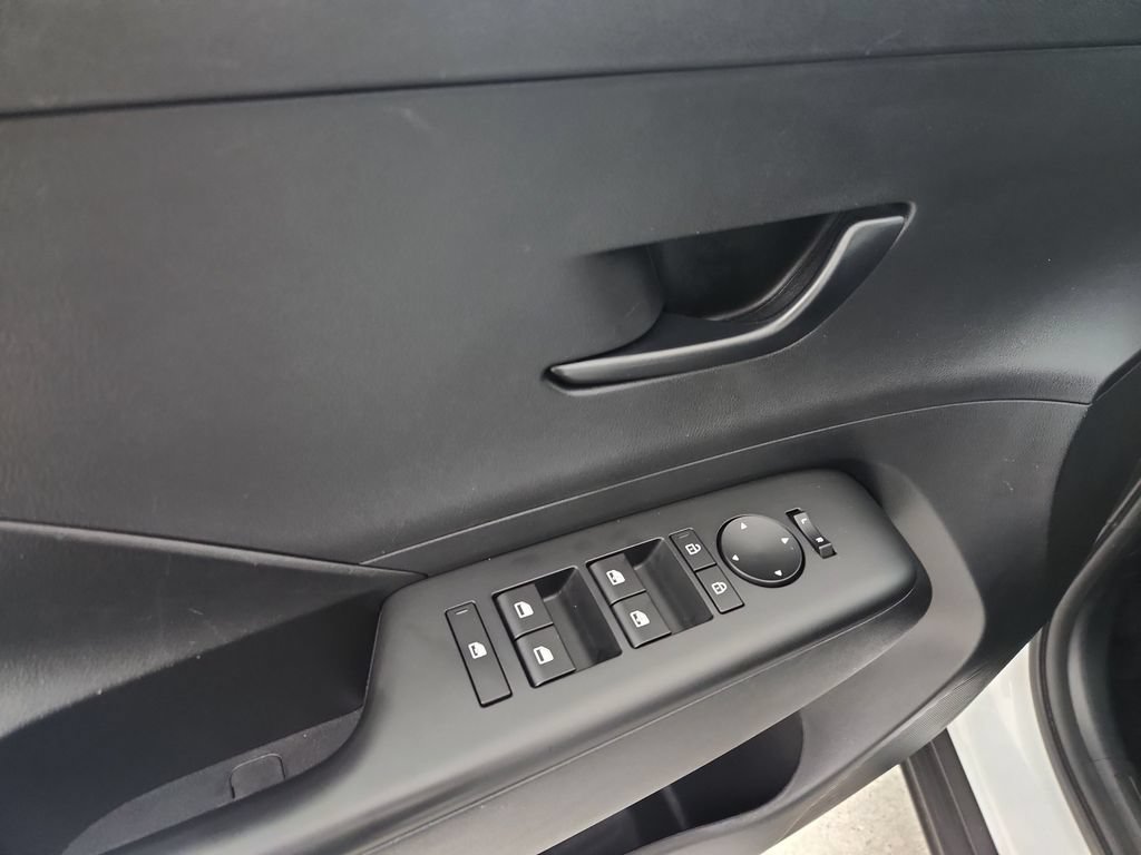 Used 2026 Hyundai Kona SEL Sport FWD image 23