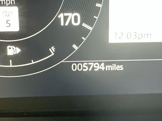 Used 2024 Land Rover Discovery Sport Dynamic SE image 16