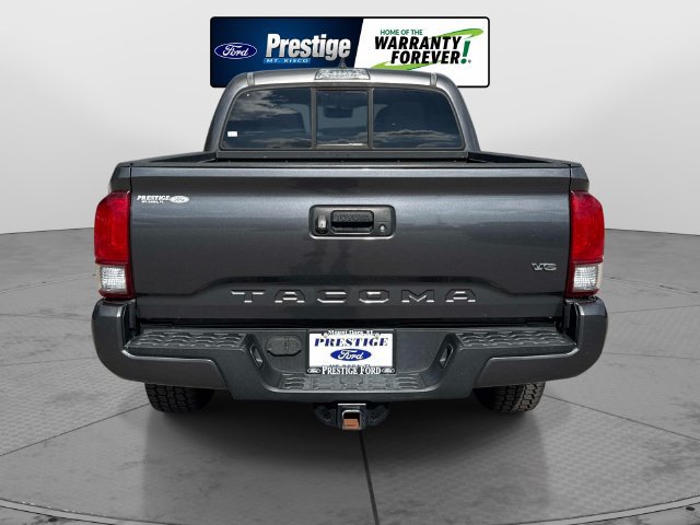 Used 2016 Toyota Tacoma TRD Sport w/ Towing Package RWD image 5