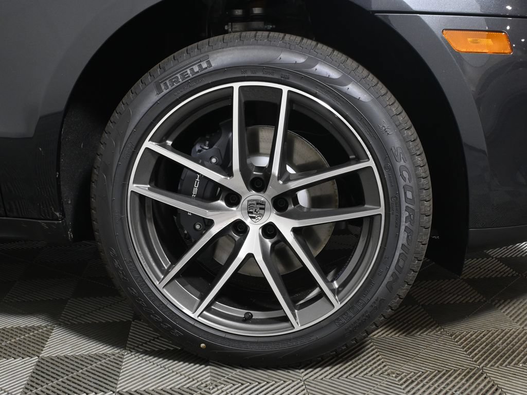 New 2026 Porsche Macan AWD/4WD image 12