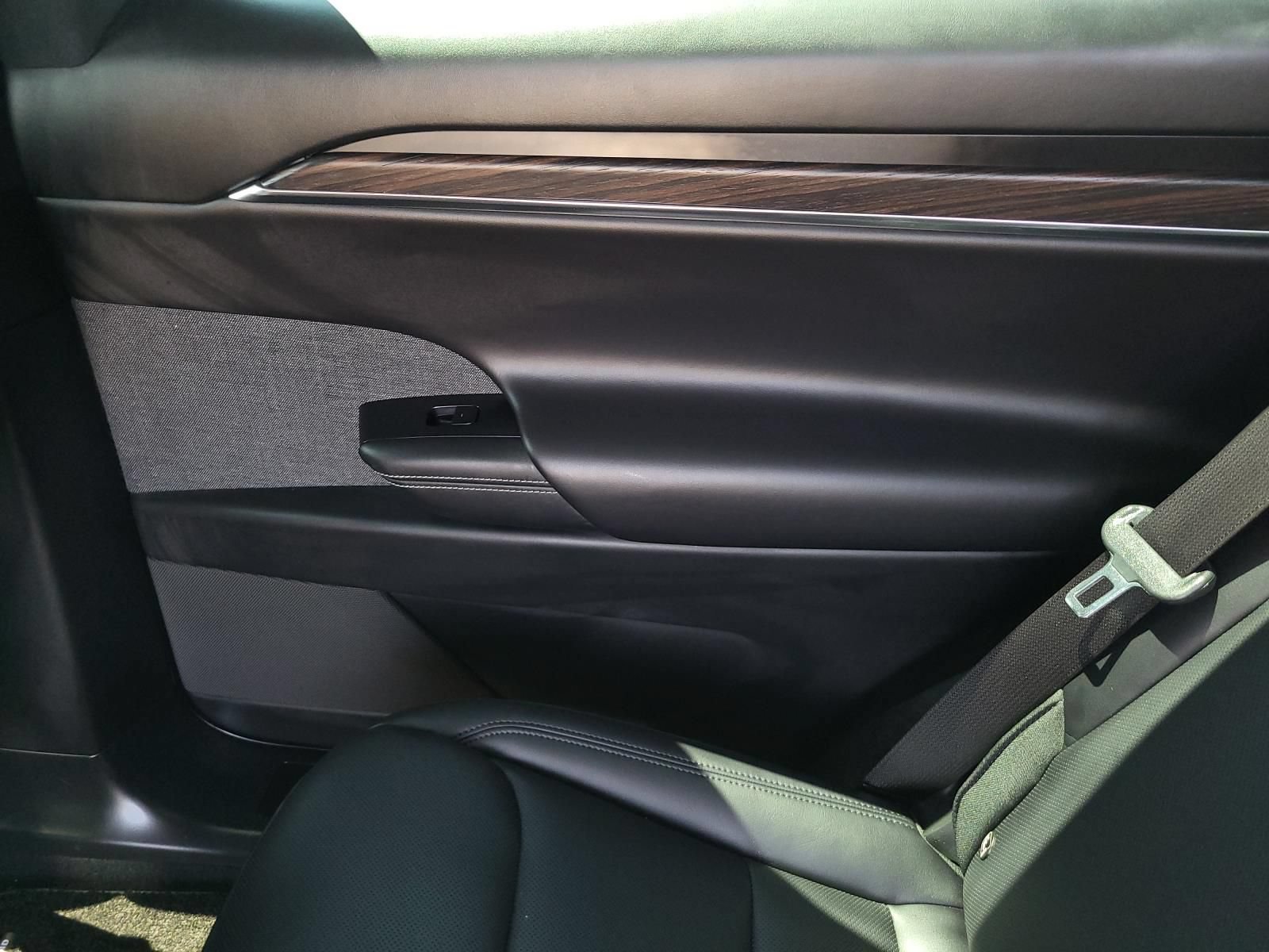 Used 2024 Tesla Model X AWD/4WD image 19