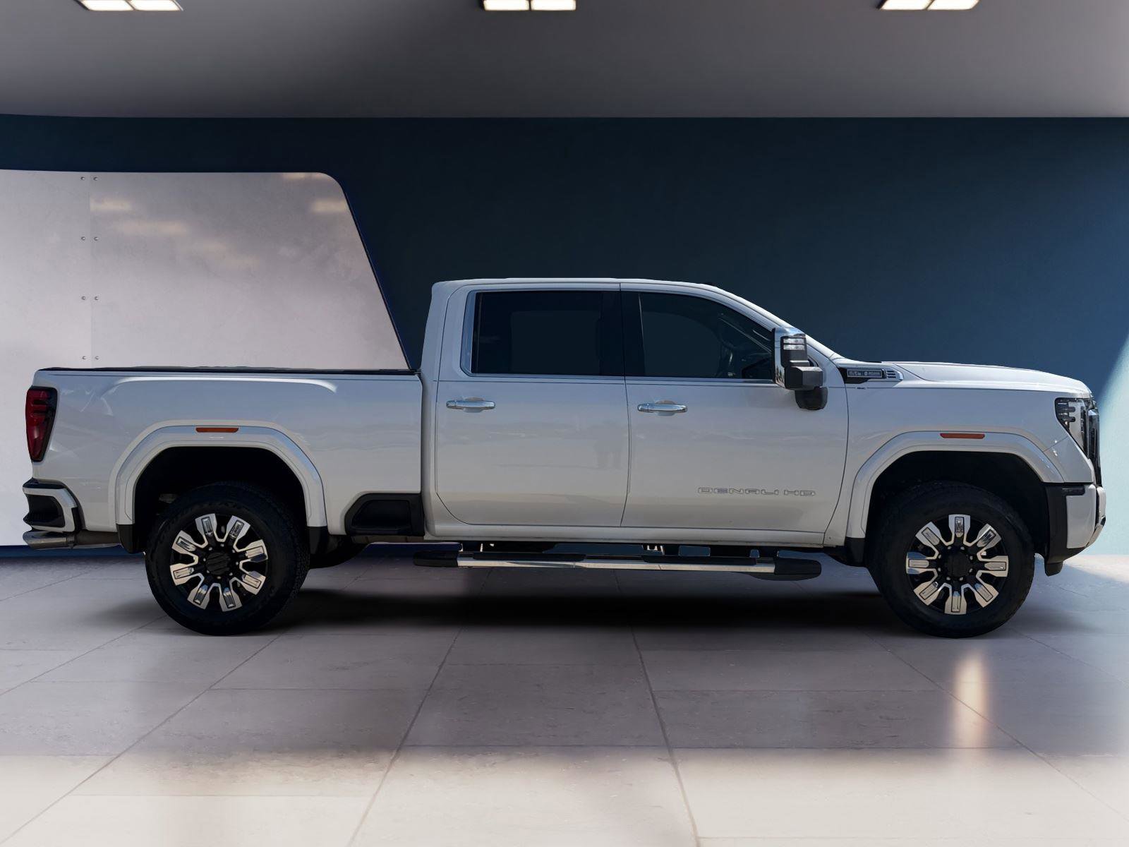 Used 2024 GMC Sierra 2500 Denali image 6