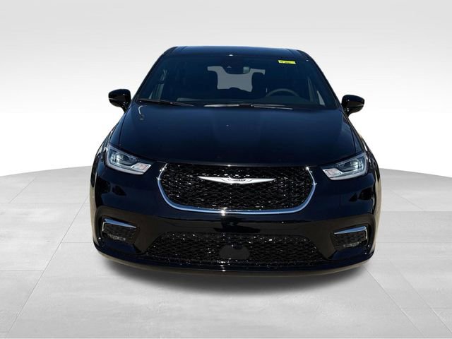 New 2026 Chrysler Pacifica Select image 2