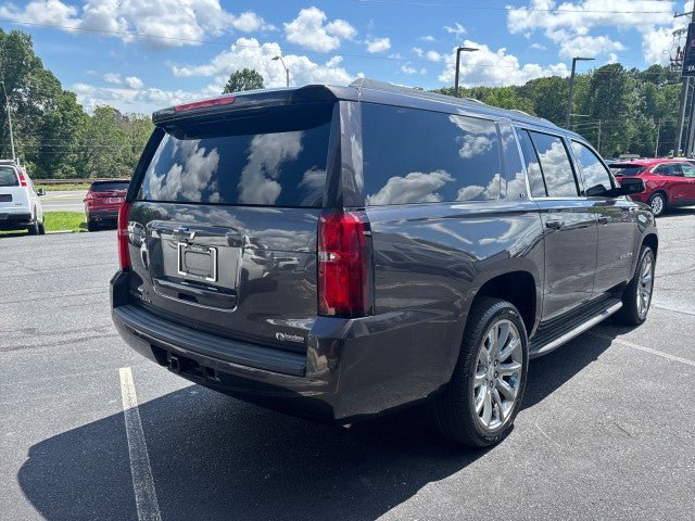Used 2018 Chevrolet Suburban LT AWD/4WD image 3
