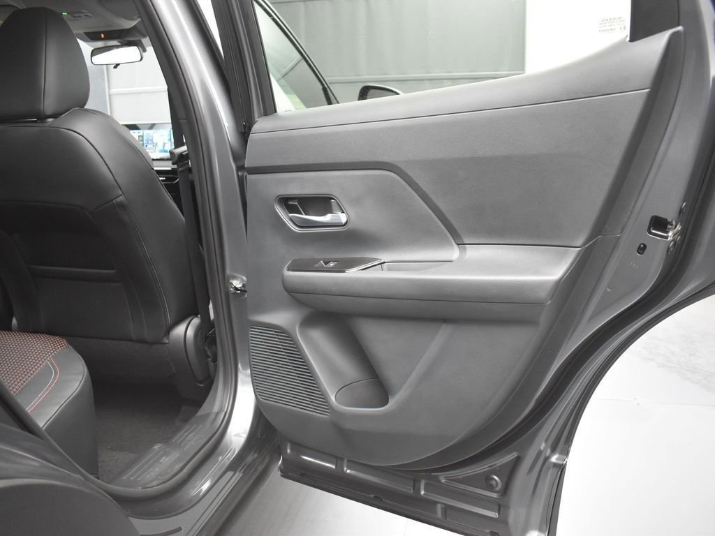 New 2026 Nissan Kicks SR w/ Cold Weather Package image 21