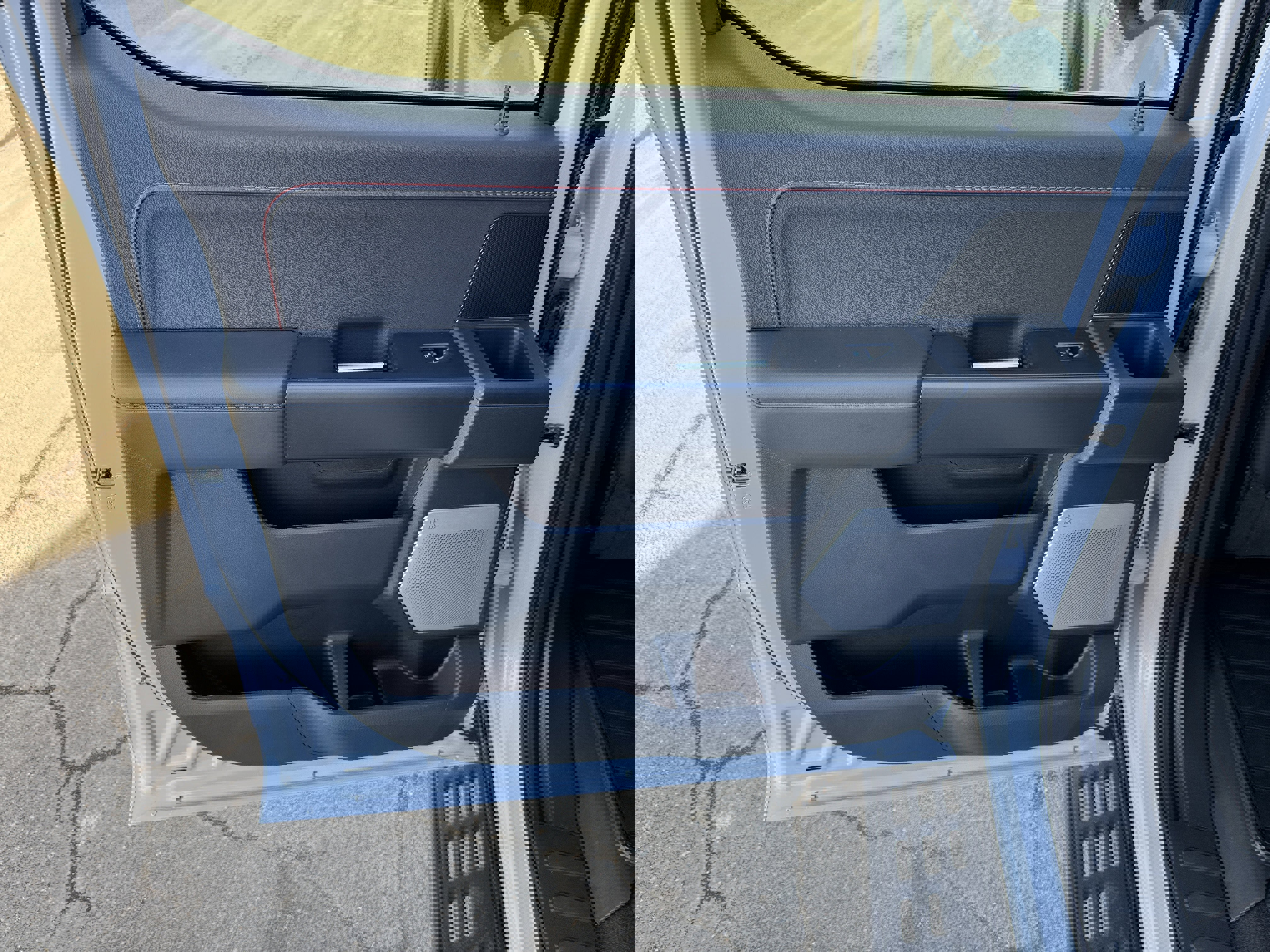 Used 2025 Ford F150 Raptor image 35