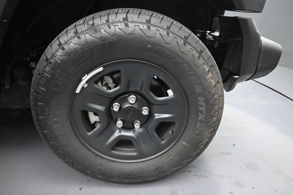 Used 2026 Jeep Wrangler Sport AWD/4WD image 9