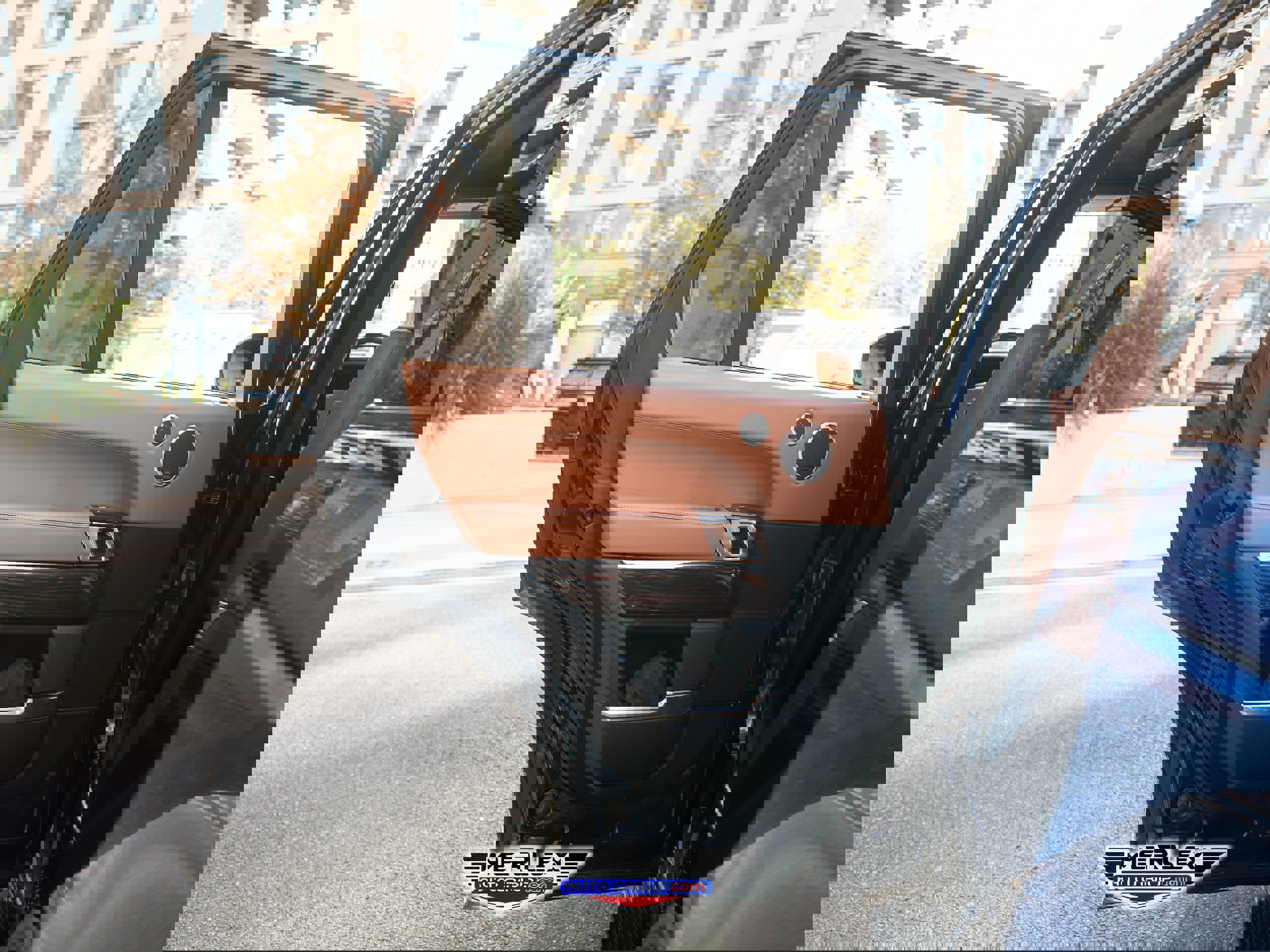 Used 2017 Land Rover Range Rover Autobiography image 49