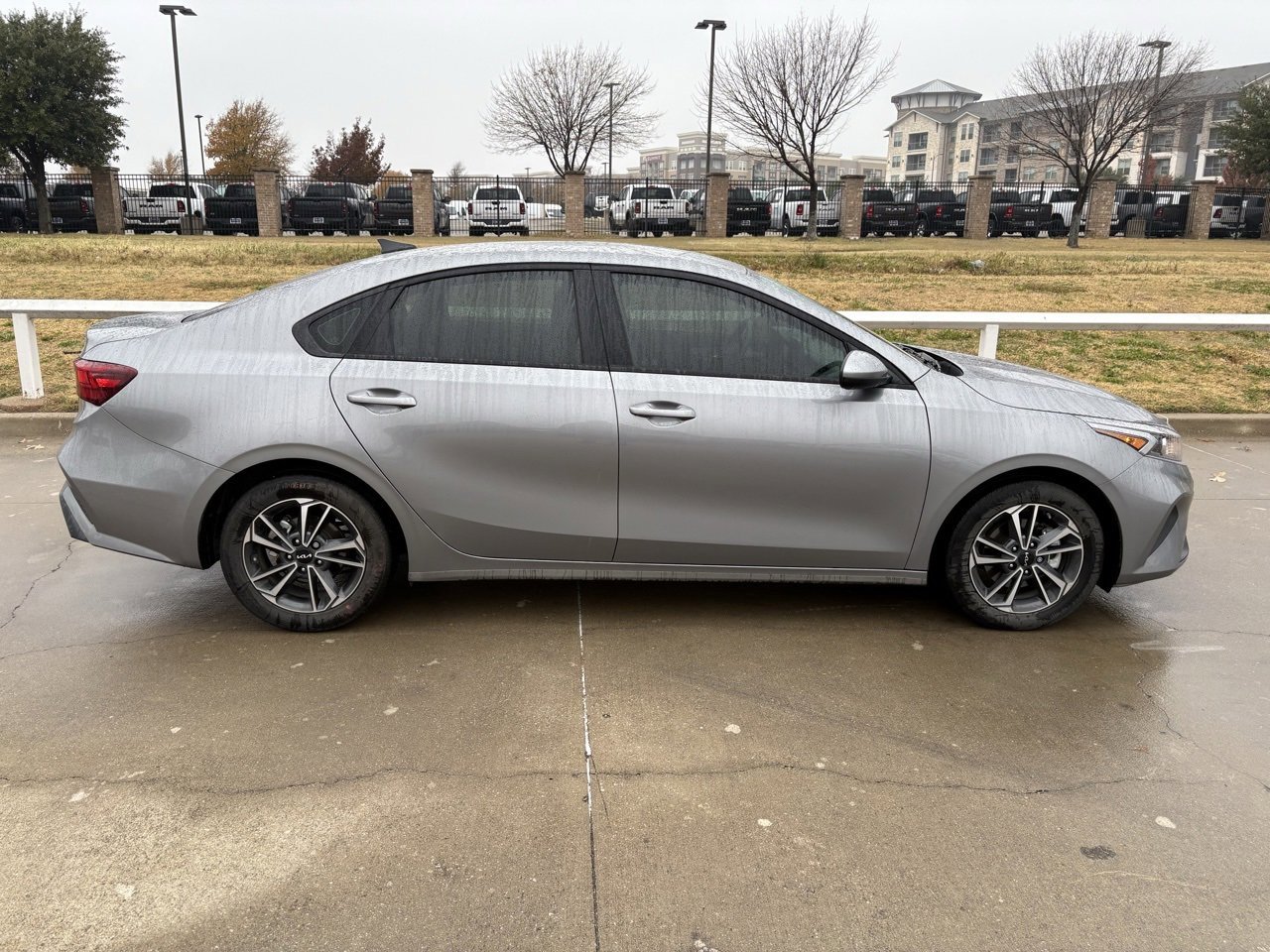 Used 2024 Kia Forte LXS image 3